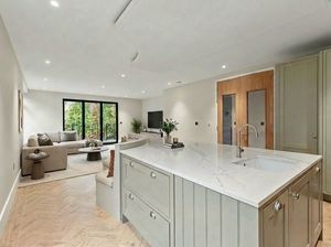 Photo 10- click for photo gallery